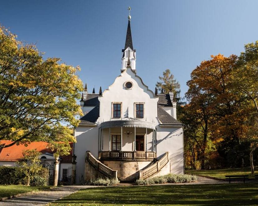Außenansicht von Schloss Burgk Freital in Sachsen - romantischer Ort für Hochzeiten